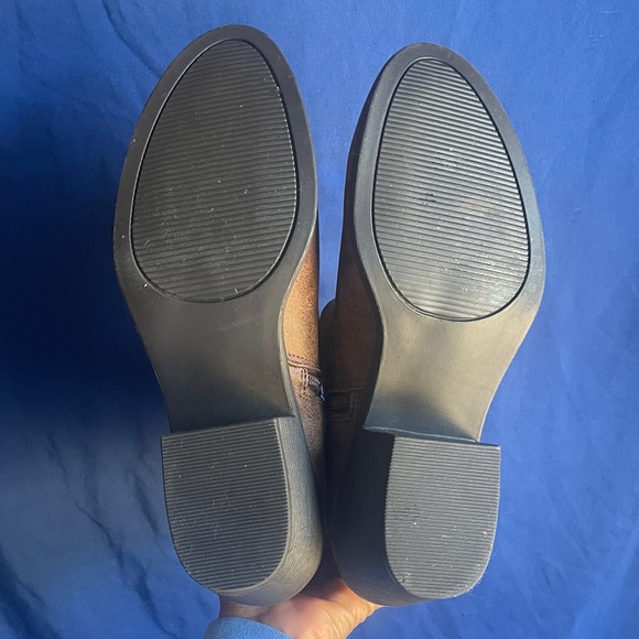 Rampage Women's Tan Ankle Booties - Picture 4 of 7